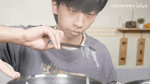 B站新趋势有多佳用？那个UP主用它创作发明1200w播搁！-3.jpg