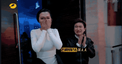 3天涨粉350万，为何网友喜好正在弛年夜年夜曲播间连麦发狂？-12.gif