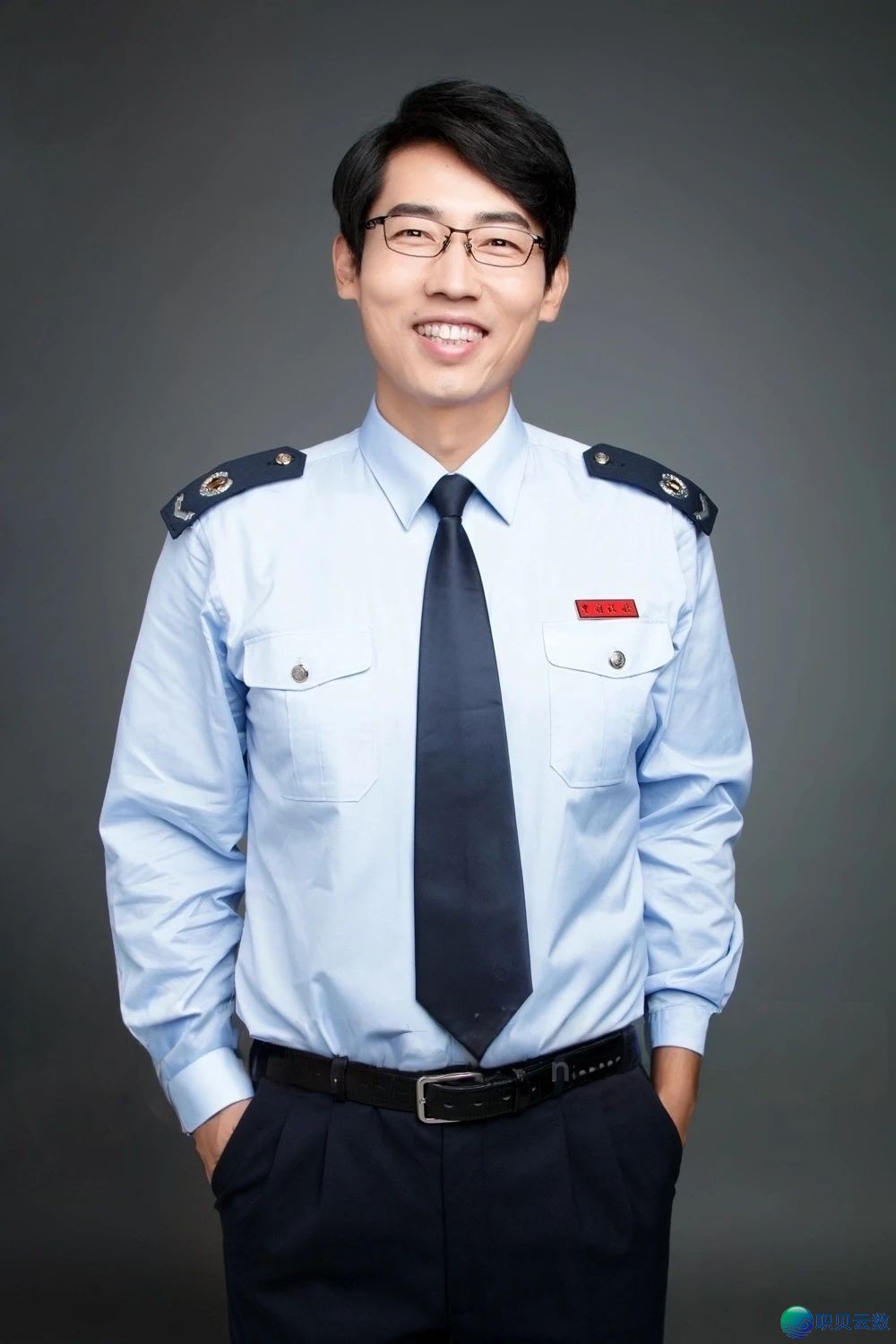 税务局少战手艺大师道DeepSeek正在税支征管中如何用w2.jpg