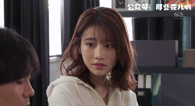 河北彩花|Deepseek评比的TOP级暗乌女神榜尾,颜值取身材的完善解释!w9.jpg