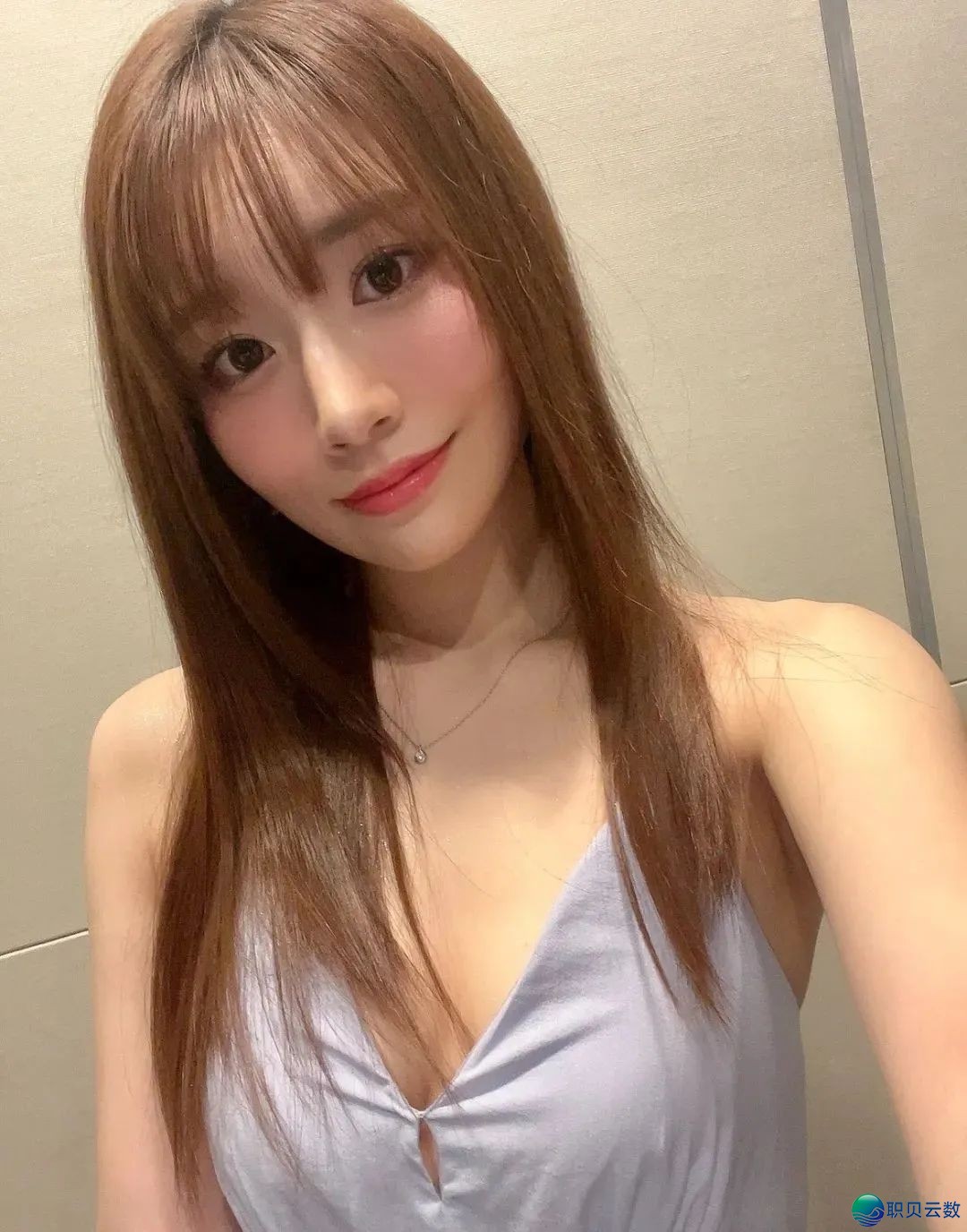 河北彩花|Deepseek评比的TOP级暗乌女神榜尾,颜值取身材的完善解释!w28.jpg