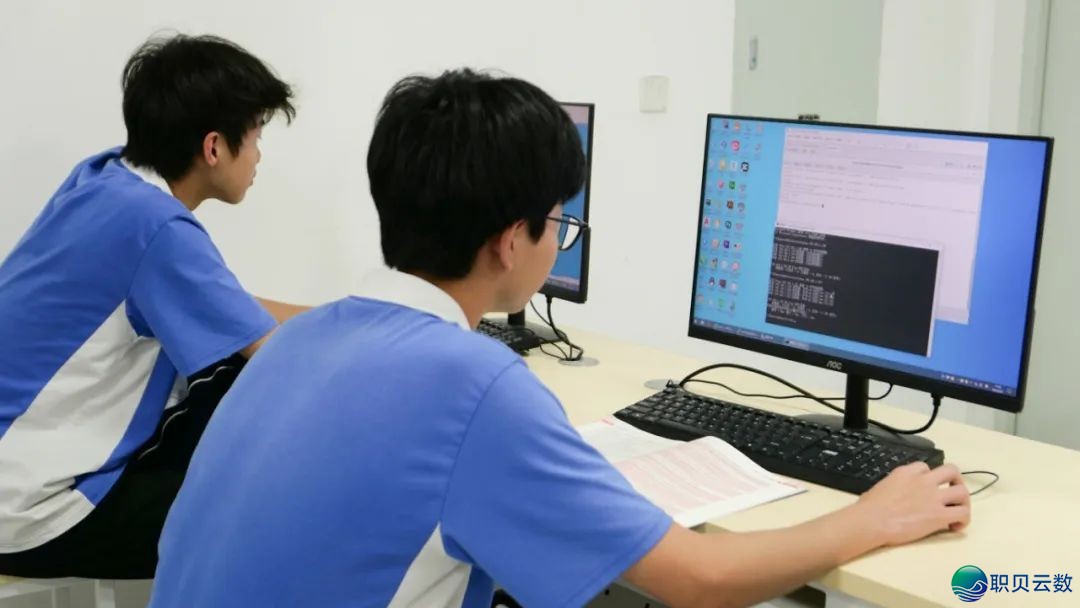 当尔问DeepSeek:“中山市科技教子寒期自律养成攻略”......w8.jpg