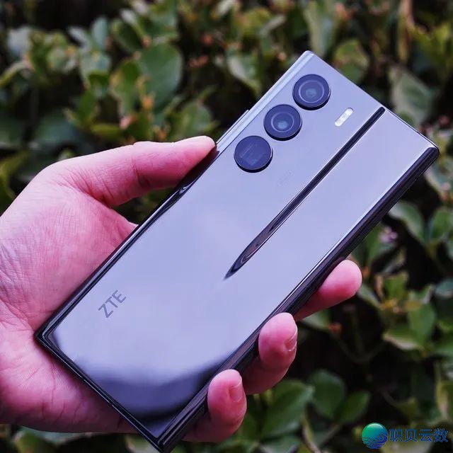 中兴Axon 40 Ultra航天版上手评测:真片面屏沉浸体验