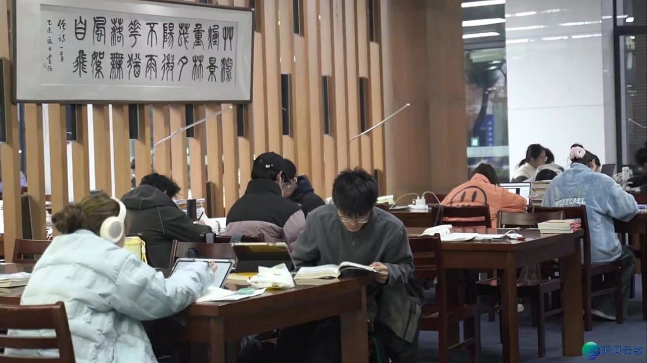 DeepSeek,也太懂晓庄了吧!