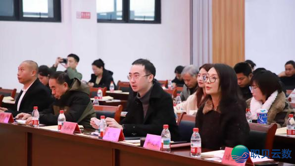 202907dquwr3101qf4upew