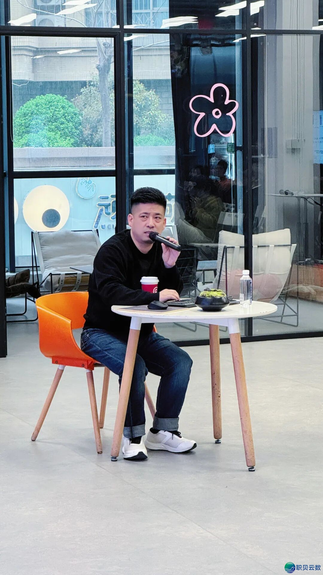 125801zwob7bt7lboboe9d