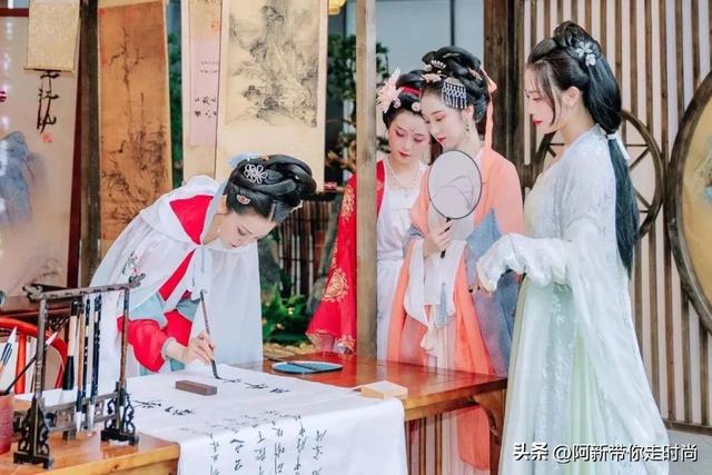 腾讯正在线望频王莹：2022年，愈加返回用户需要自己｜年刊节选