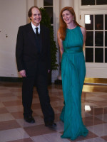 美国养蛊自噬!马斯克捅了马蜂窝