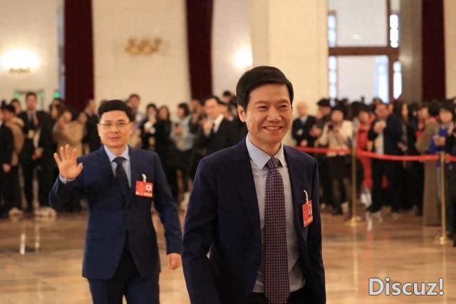 雷军回绝成为“新尾富”：真实凶猛的人，身上不酒色财运